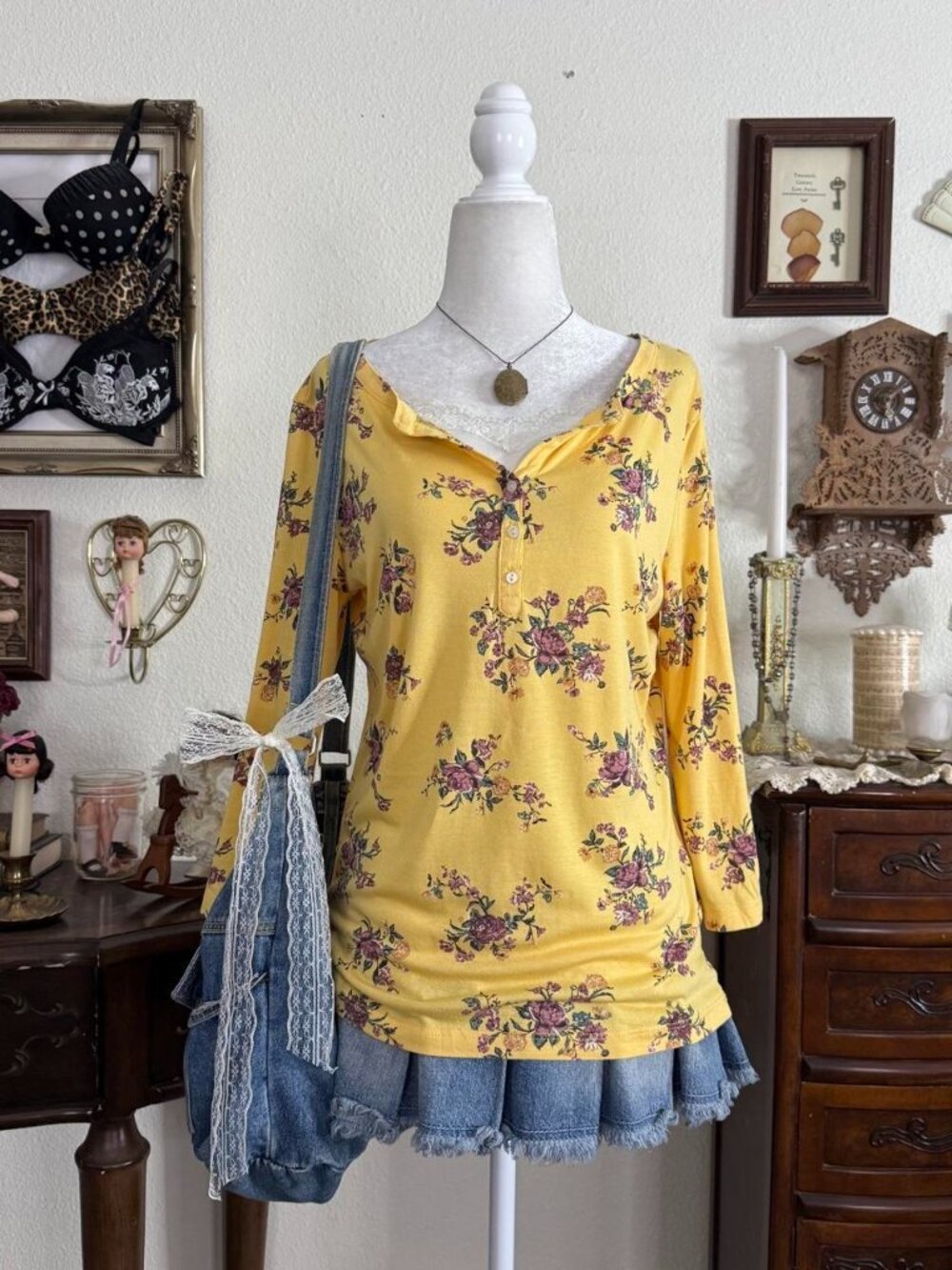 Whimsical quirky cottagecore floral henley top w 3/4 length sleeves